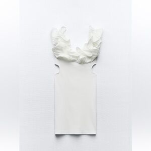 NWT Zara RUFFLED FITTED CUT OUT DRESS. Small